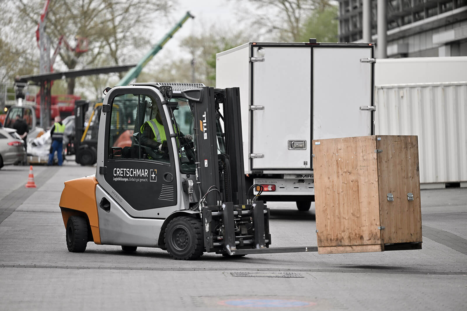 CRETSCHMAR logistical consulting for trade show transport planning and fair pricing